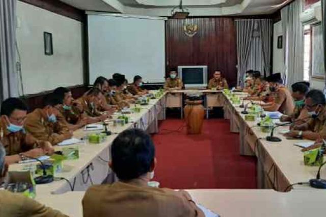 Sekda Kerinci Pimpin Rapat Evaluasi Pilkades Serentak