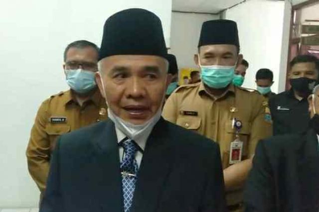 Bupati Adirozal Tak Masuk Penerima Vaksin Covid-19 di Kerinci