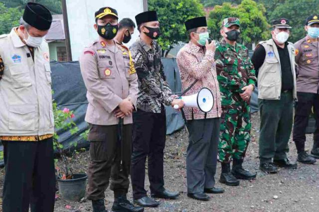 Bupati Anwar Tinjau Posko Penyekatan Idul Fitri di Desa Suban