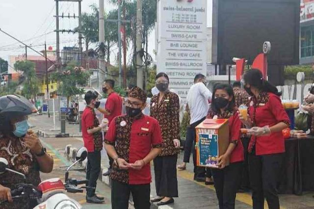 Swiss-Belhotel Jambi Gelar Warung Kejujuran dan Keikhlasan