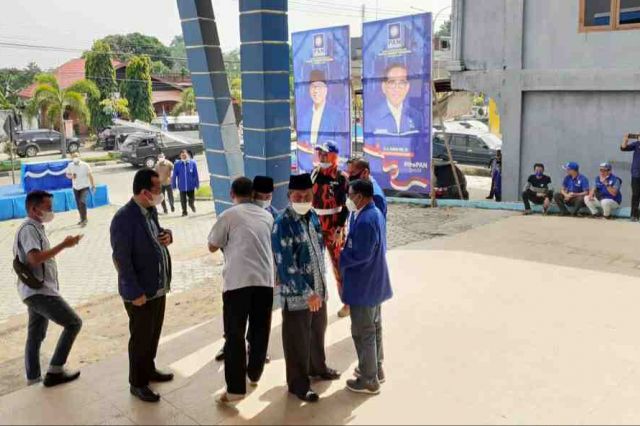 Al Haris-Sani Tiba Berbarengan di Rumah PAN Sambut Kedatangan Zulhas