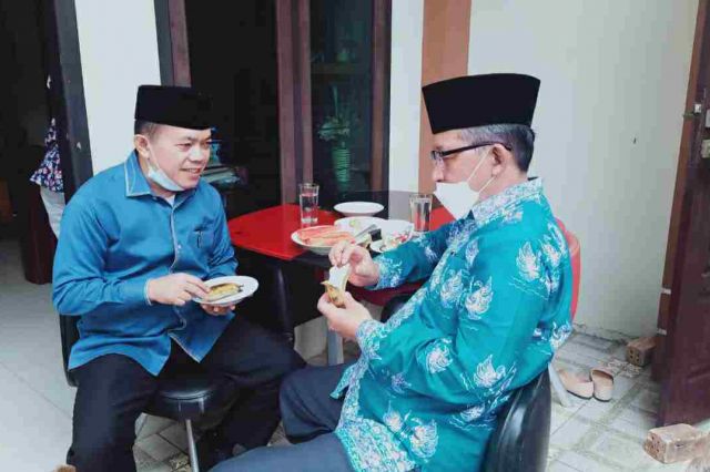 Cagub-Cawagub Jambi Al Haris-Sani dan Pisang Rebus di Pagi Hari