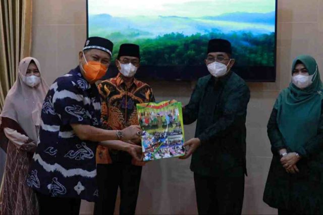 Silaturahmi ke Indragiri Hilir, Bupati Anwar Paparkan Beberapa Program