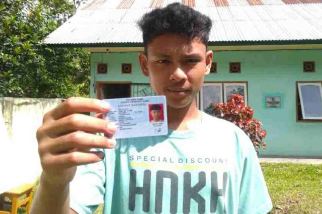 Oka Parado Saksi Termohon KPU di Sidang MK Kembali Mencoblos di TPS 02 Jaluko