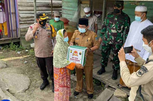 Bupati, Dandim dan Kapolres Tanjab Barat Blusukan Sambangi Masyarakat