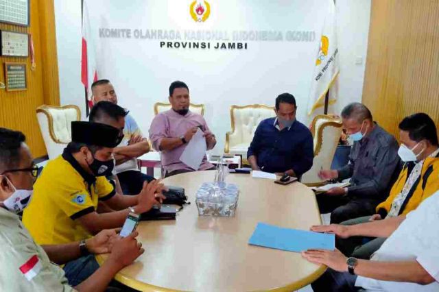 Mosi Tidak Percaya Terhadap Ketua KONI Tebo, 21 Pengurus Cabor Temui Ketum KONI Provinsi Jambi