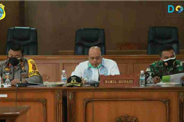 Wabup Robby Pimpin Mediasi Warga Desa Merbau dan PT MAI