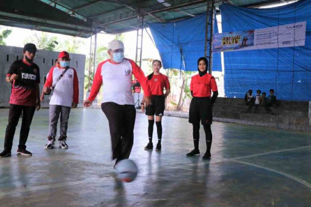 Bupati Anwar Buka Turnamen Futsal HUT ke 20 PT Lise Permai