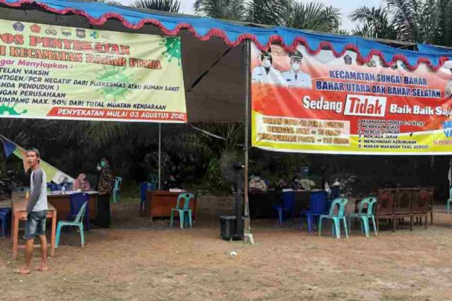 Kapolres Muaro Jambi Cek Pos Penyekatan di Sungai Bahar