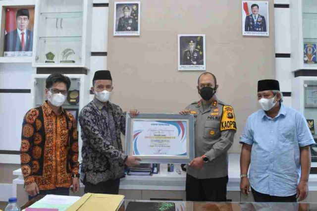 Polda Jambi Lakukan Vaksin Massal di Pasar Angso Duo Baru Jambi