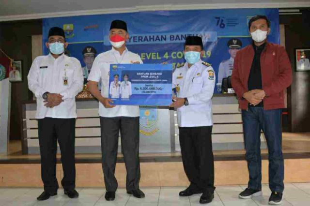 Gubernur Al Haris Serhkan Bantuan 30 Ribu Paket Sembako Senilai 4,5 Miliar ke Pemkot Jambi