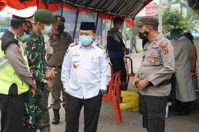 Gubernur Al Haris: Jangan Sampai Kerumunan Vaksinasi Timbulkan Klaster Baru Covid-19