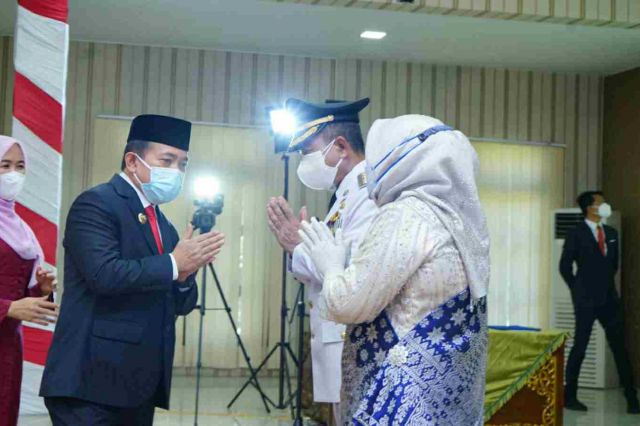 Al Haris Merasa Terharu Saat Lantik Gurunya Sebagai Bupati Merangin