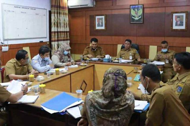 Wabup Hairan Pimpin Rapat Inventarisasi dan Evaluasi Perizinan PT RAAL dan PT PMJ