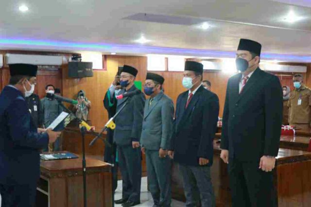 Lantik Empat Pejabat Struktural, Ini Pesan Bupati Anwar Sadat