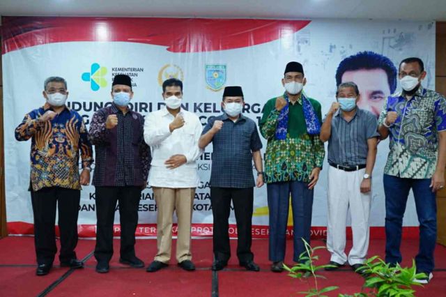 Gubernur Al Haris Targetkan 70 Persen Warga Jambi Divaksin pada Desember