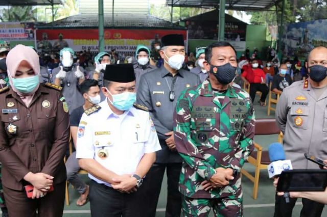 Gubernur Al Haris Siapkan Bantuan dan Pendidikan Anak Panti Asuhan