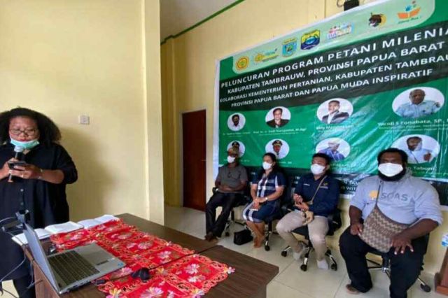 Stafsus Billy Mambrasar Luncurkan Program Petani Milenial di Tambrauw
