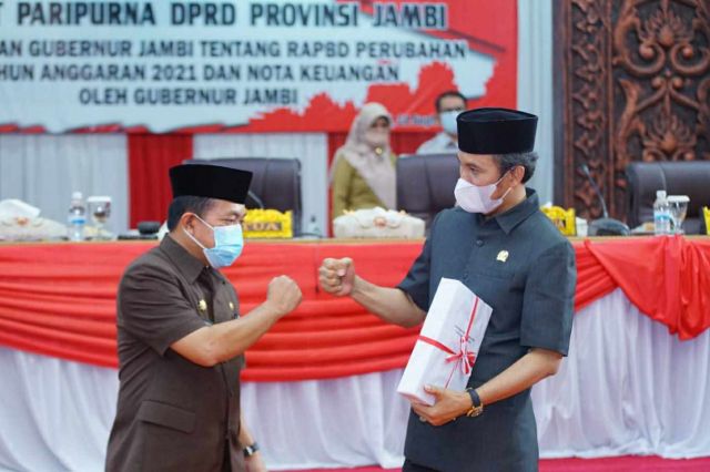Gubernur Al Haris Sampaikan Nota Keuangan RPAPBD Tahun Anggaran 2021