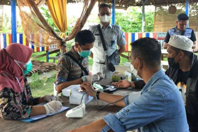 Jasa Raharja Jambi Lakukan Giat Pelayanan Kesehatan Gratis kepada Pemilik Kapal Wisata di Danau Sipin