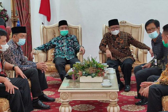 Ingin Mengetahui Cara Budidaya Manggot, Wabup Ami Taher Berkunjung ke Merangin