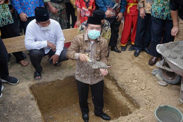 Gubernur Al Haris Beri Bantuan Beasiswa untuk 50 Mahasiswa ITBM Sarolangun