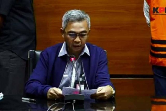 Breaking News! KPK Tahan Apif Firmansyah