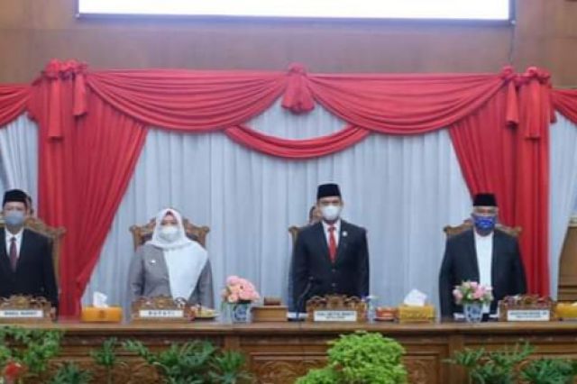 Ketua DPRD Muaro Jambi Pimpin Paripurna Istimewa Mendengar Pidato Kenegraan Presiden Jokowi