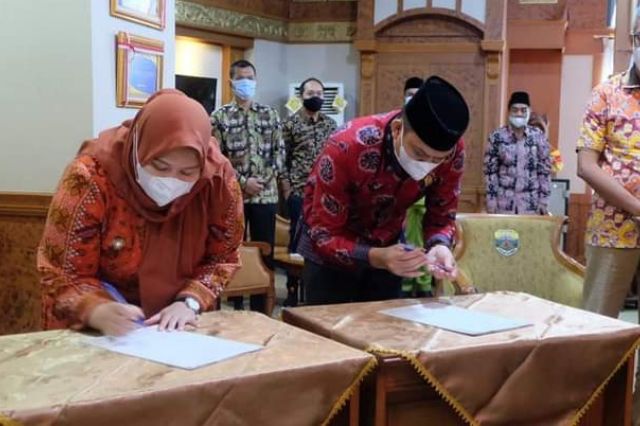 Ketua DPRD Muaro Jambi Hadiri Serah Terima LHP BPK RI Atas LKPD Pemkab Muaro Jambi