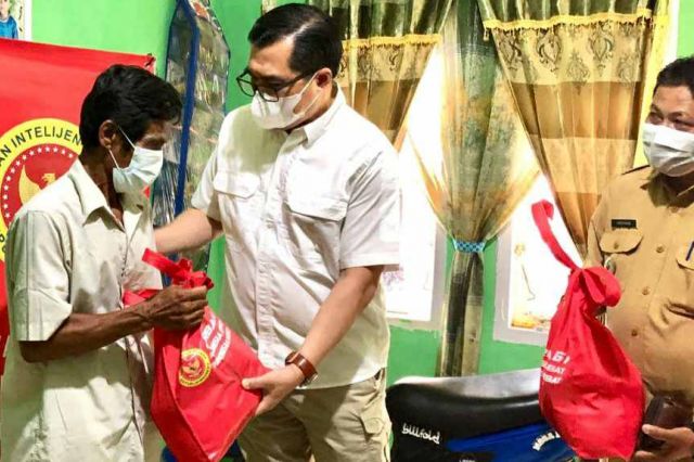 Kabinda Jambi Hadiri Langsung Vaksinasi Door to Door di Tungkal Ilir