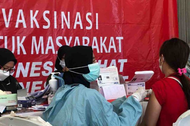 Kejar Target Capaian Vaksin, BIN Daerah Jambi Gelar Vaksinasi di Terminal Alam Barajo