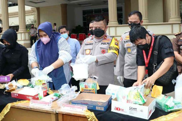 Polda Jambi Musnahkan Barang Bukti Sabu 9,6 Kg dan 12 Butir Ekstasi Hasil Tangkapan