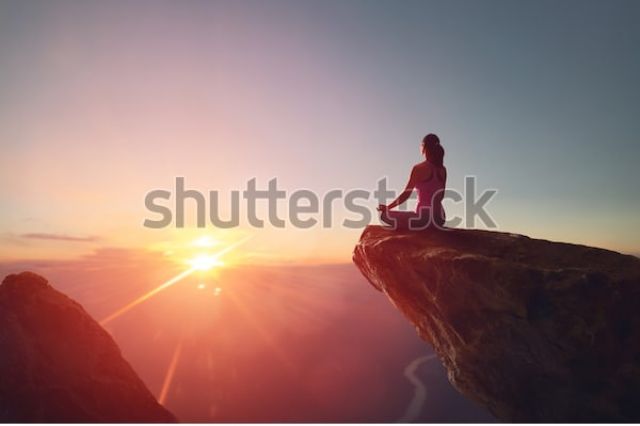 Yoga, Olahraga Selama Pandemi yang Praktis untuk Menjaga Kesehatan di Rumah