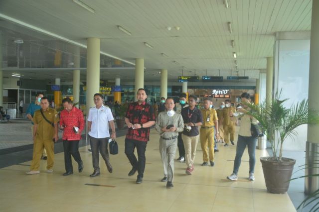 Waspadai Penyebaran Virus Corona, Pinto Jayanegara Pantau Bandara Sultan Thaha