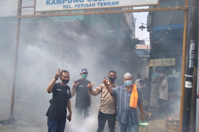 Warga Kampung Sejahtera Kena DBD, Re-Born Turunkan Tim Lakukan Fogging Yang Mendapat Apresiasi Warga
