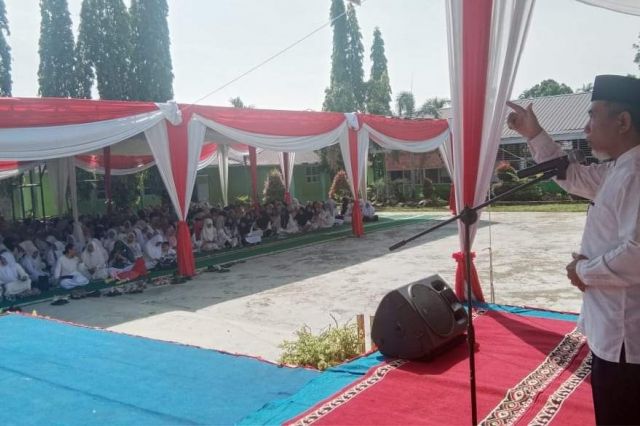 Wabup Hadiri Peringatan Isra’mi’raj Nabi Muhammad SAW di SMA 1 Merangin