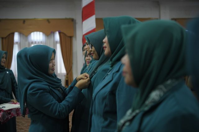 Lantik Ketua PKK Sembilan Kecamatan, Hesnidar: Pahami Program yang Diprioritaskan