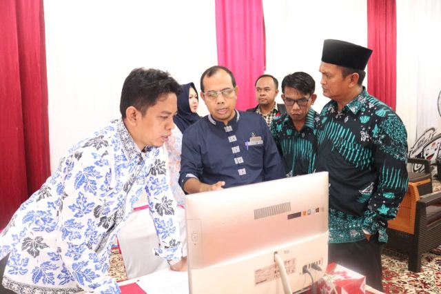 Pendaftaran Romi-Robby, KPU Provinsi Jambi Pantau Langsung Verifikasi Syarat KTP Dukungan