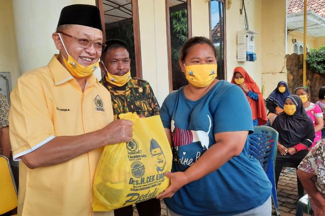 Golkar Jambi Salurkan 10 Ribu Paket Sembako untuk Masyarakat Terdampak Covid-19