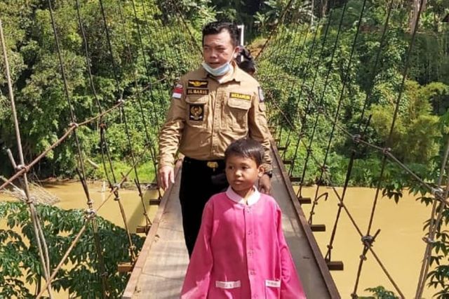 Al Haris Buka Akses Jalan Dua Kabupaten