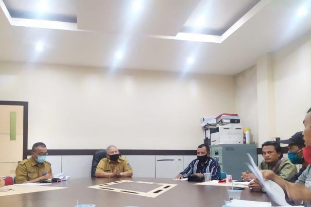 Sengketa Lahan Teluk Nilau, Bupati Safrial Temui Pendemo