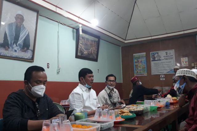 Safari Politik di Tanjabbar, Syafril Sarapan Bersama Warga di Warkop H. Ismail
