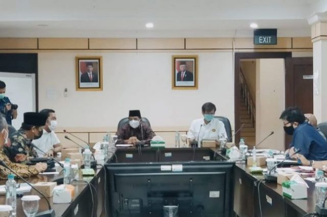 Bupati Tanjab Barat Lakukan Audiensi Bersama Menteri ESDM Terkait Pasokan Listrik Daerah