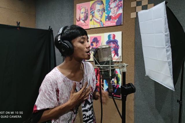 Lucky Jambi Rilis Single Lagu 'Sudahkah Bahagia'