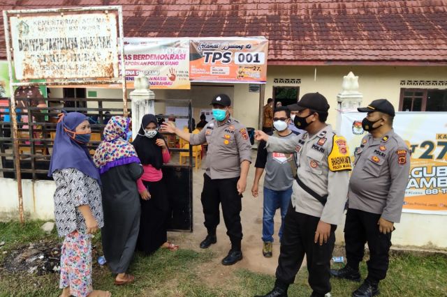 Polisi Kawal Ketat TPS 01 Napal Sisik di PSU Gubernur Jambi
