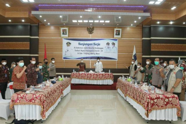 Pj Gubernur Jambi Dorong Penanganan Ekstra di Zona Merah Covid-19