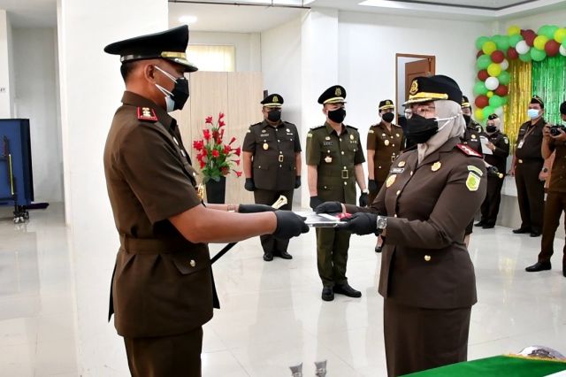Kajati Jambi Lantik Dua Kajari di Jambi dan Satu Koordinator