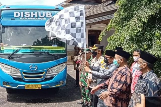 40 Orang Kafilah Merangin Diberangkatkan Mengikuti MTQ ke-50 Provinsi Jambi