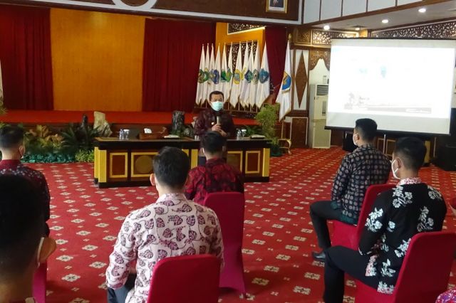 Beri Motivasi Kepada Peserta Bujang Gadis, Gubernur Al Haris Minta Para Peserta Cintai Negeri Jambi