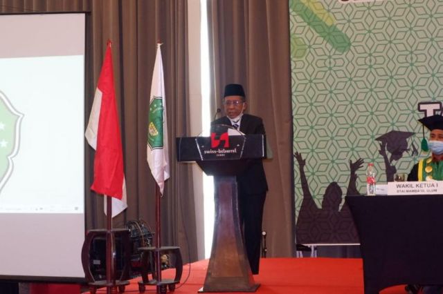 Wagub Abdullah Sani Minta Wisudawan Berperan dalam Pembangunan Jambi